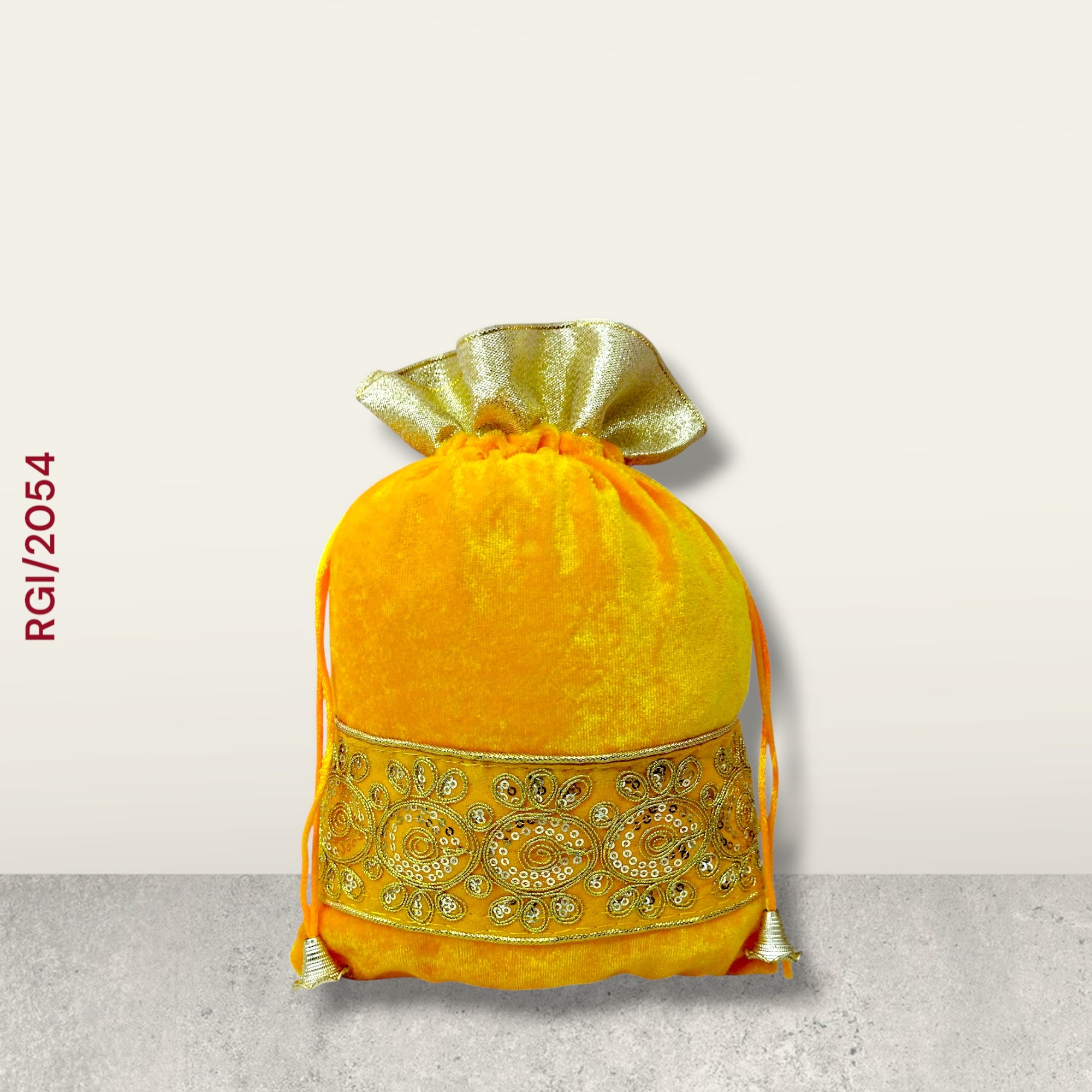 RETURN GIFT ITEMS 500 GMS JARI LACE BORDER VELVET POTLI BAGS