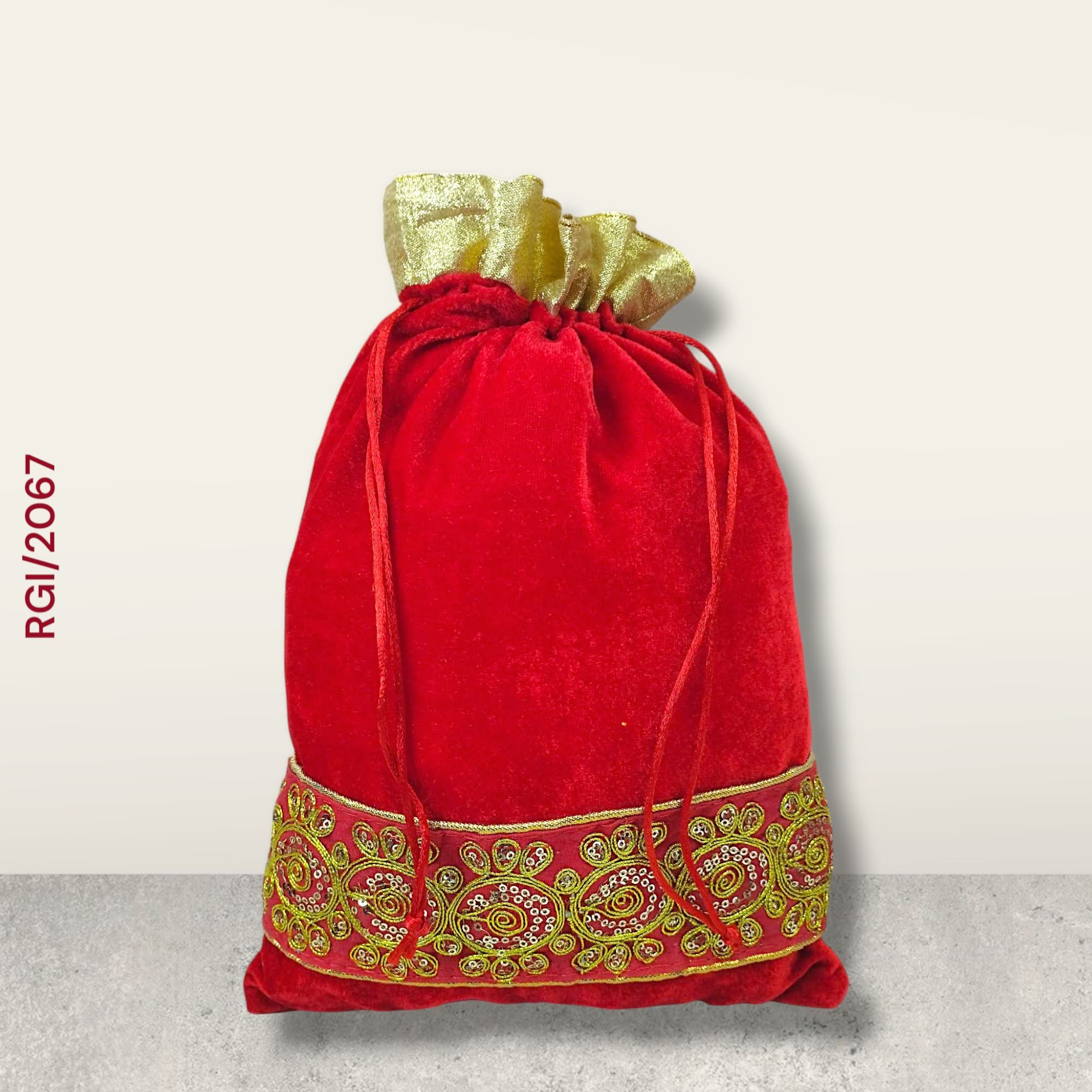 RETURN GIFT ITEMS 1 KG JARI LACE BORDER VELVET POTLI BAGS