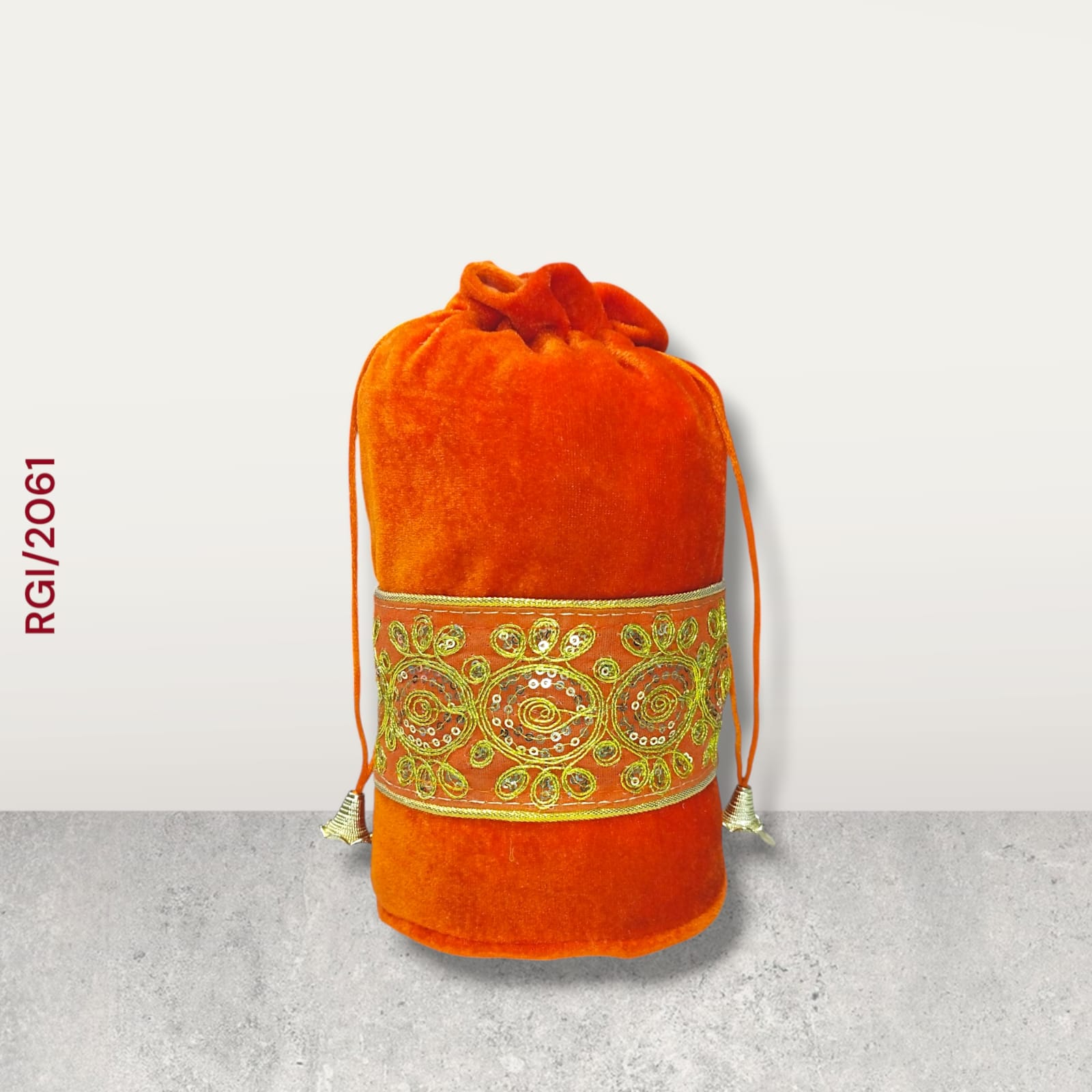 RETURN GIFT ITEMS JARI LACE BORDER ROUND BASE VELVET POTLI