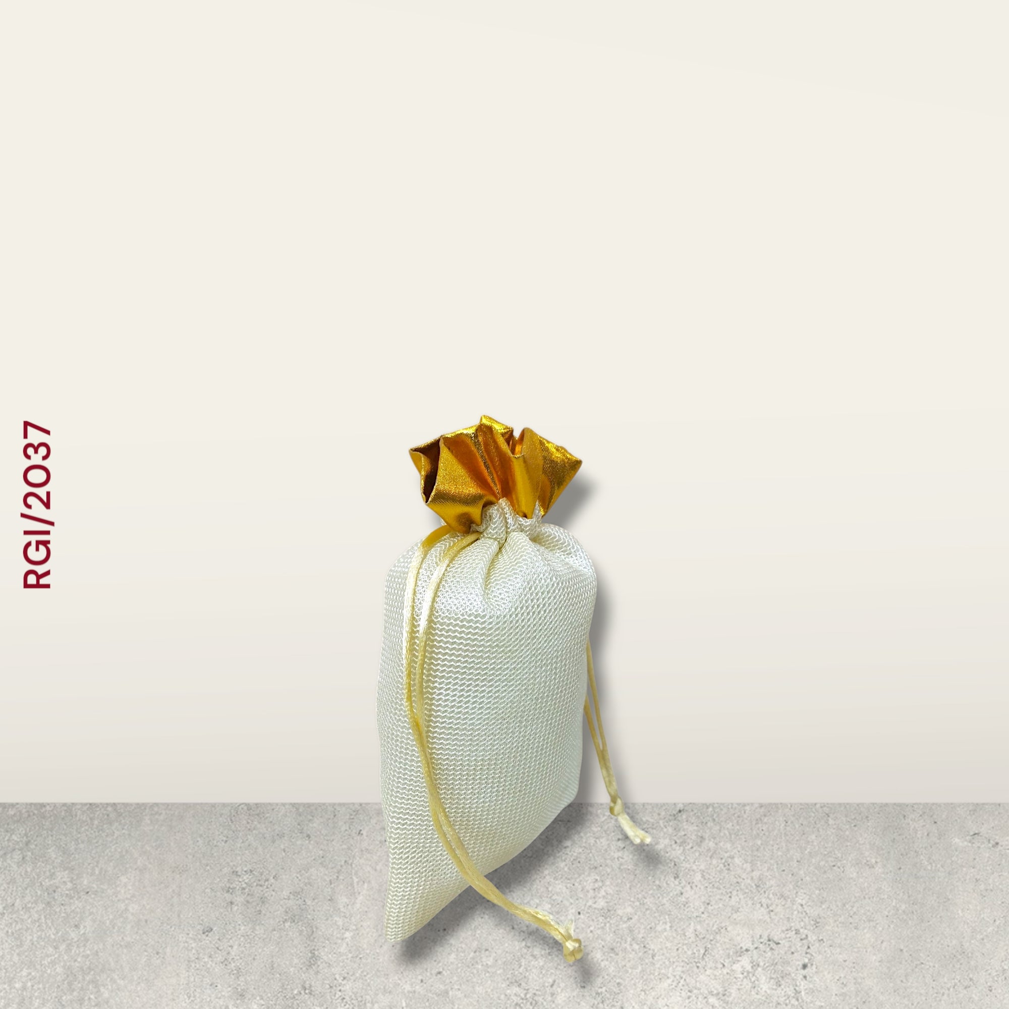 RETURN GIFT ITEMS 250 GMS GOLDEN SPUNCH WHITE POTLI BAG